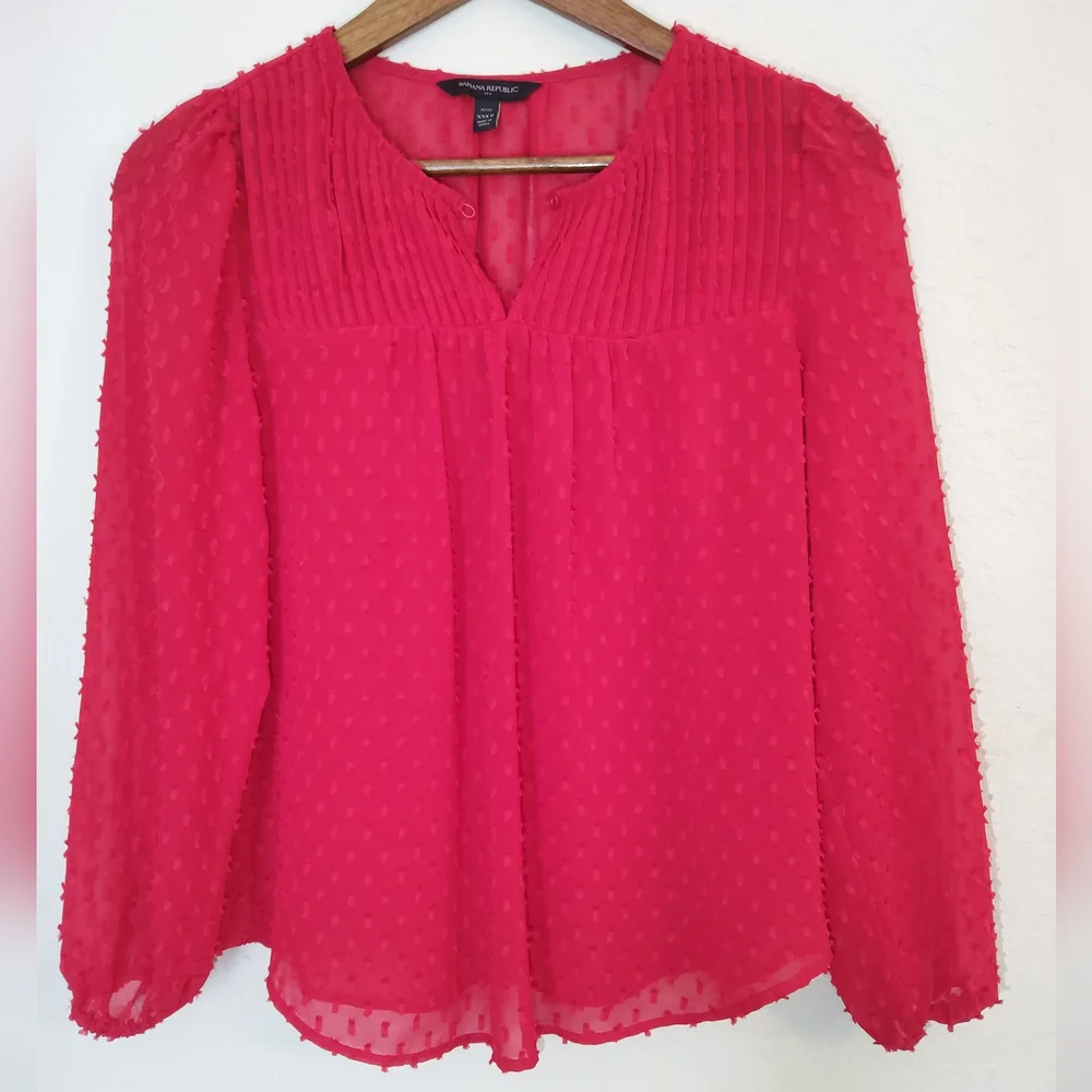 Banana Republic Pleated Clip Dot Blouse‎ Womens XXS Petite Red Sheer Puff Sleeve